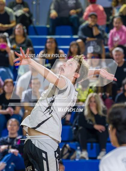 Thumbnail 2 in Regis Groff vs. Pueblo South (CHSAA 4A Semifinal) photogallery.