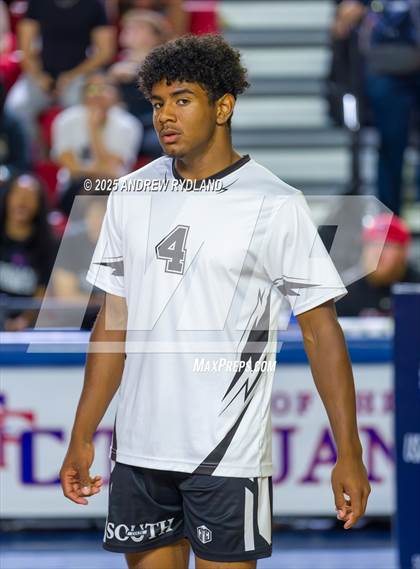 Thumbnail 1 in Regis Groff vs. Pueblo South (CHSAA 4A Semifinal) photogallery.