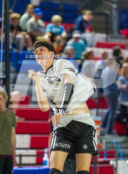 Thumbnail 3 in Regis Groff vs. Pueblo South (CHSAA 4A Semifinal) photogallery.