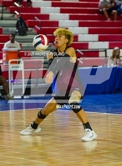 Thumbnail 1 in Regis Groff vs. Pueblo South (CHSAA 4A Semifinal) photogallery.