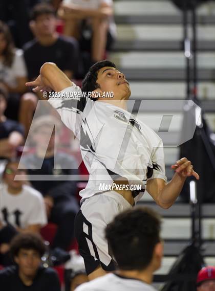 Thumbnail 2 in Regis Groff vs. Pueblo South (CHSAA 4A Semifinal) photogallery.