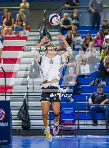 Thumbnail 2 in Regis Groff vs. Pueblo South (CHSAA 4A Semifinal) photogallery.