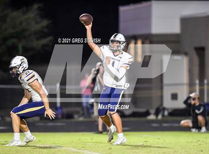 Thumbnail 3 in Cuthbertson @ Porter Ridge photogallery.