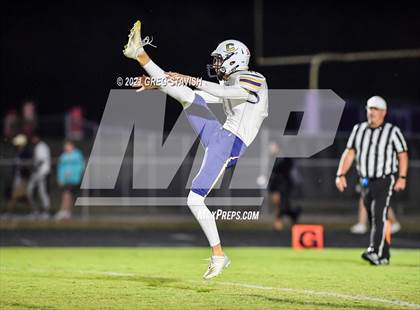 Thumbnail 3 in Cuthbertson @ Porter Ridge photogallery.