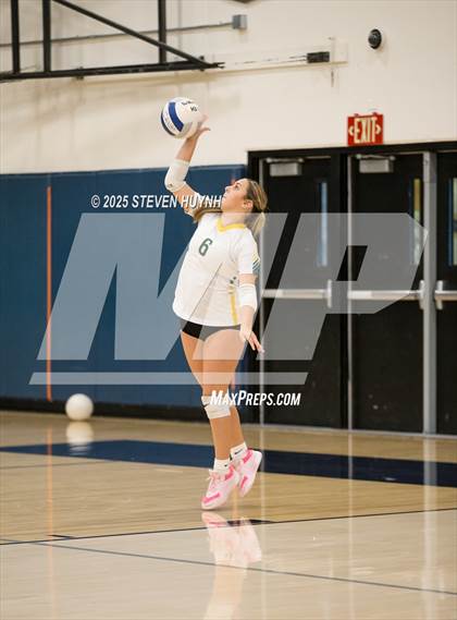 Thumbnail 2 in JV: Putnam @ Canby photogallery.