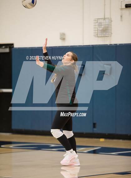 Thumbnail 1 in JV: Putnam @ Canby photogallery.