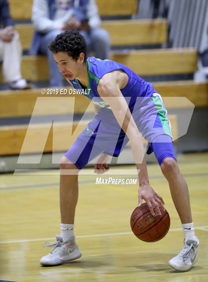 Thumbnail 2 in Branson vs. Compton (Damian Lillard Classic Round 3) photogallery.