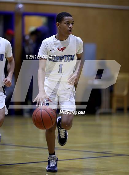 Thumbnail 2 in Branson vs. Compton (Damian Lillard Classic Round 3) photogallery.