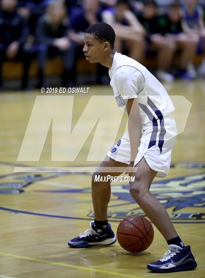 Thumbnail 2 in Branson vs. Compton (Damian Lillard Classic Round 3) photogallery.