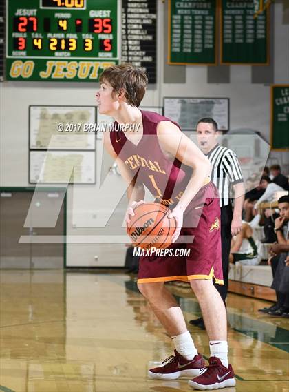 Thumbnail 2 in Central Catholic @ Jesuit photogallery.