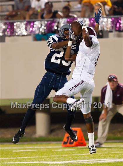 Thumbnail 3 in Lee @ Sterling photogallery.