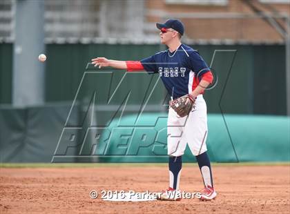 Thumbnail 1 in John Ehret @ Archbishop Rummel photogallery.