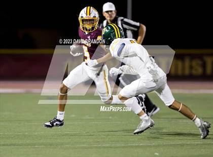 Thumbnail 1 in Royal @ Simi Valley photogallery.