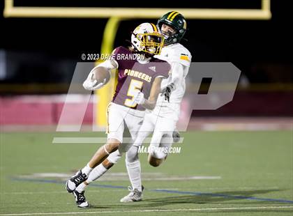 Thumbnail 2 in Royal @ Simi Valley photogallery.