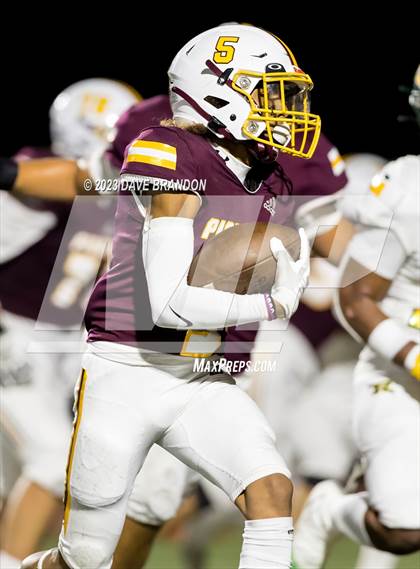 Thumbnail 1 in Royal @ Simi Valley photogallery.