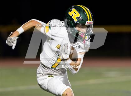 Thumbnail 2 in Royal @ Simi Valley photogallery.