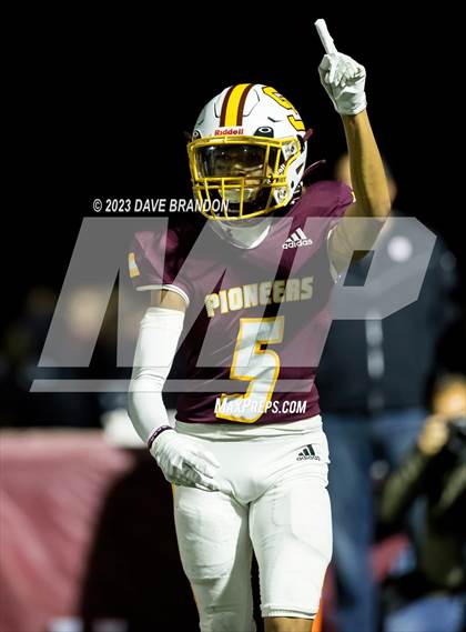 Thumbnail 3 in Royal @ Simi Valley photogallery.