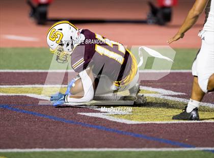 Thumbnail 2 in Royal @ Simi Valley photogallery.