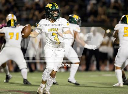 Thumbnail 2 in Royal @ Simi Valley photogallery.