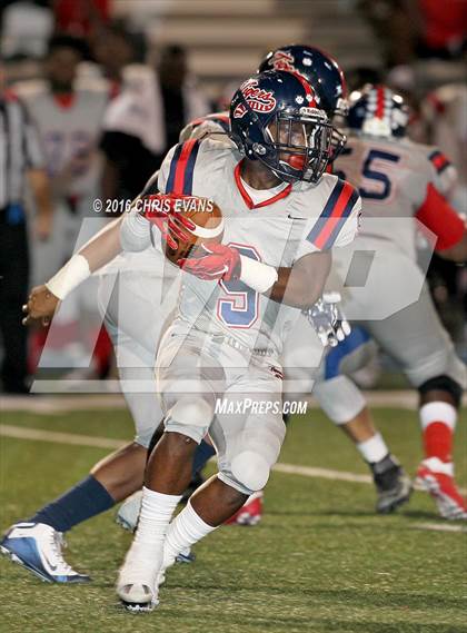 Thumbnail 3 in South Panola @ Memphis University photogallery.
