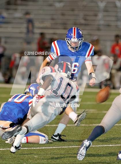 Thumbnail 1 in South Panola @ Memphis University photogallery.