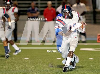 Thumbnail 3 in South Panola @ Memphis University photogallery.