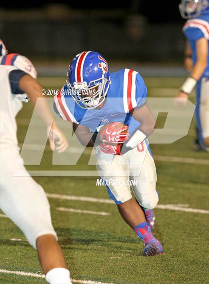 Thumbnail 2 in South Panola @ Memphis University photogallery.