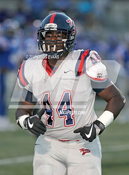 Thumbnail 2 in South Panola @ Memphis University photogallery.