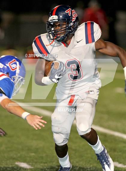 Thumbnail 3 in South Panola @ Memphis University photogallery.