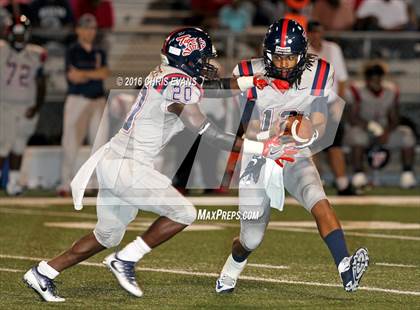 Thumbnail 3 in South Panola @ Memphis University photogallery.