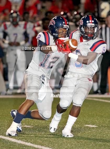 Thumbnail 2 in South Panola @ Memphis University photogallery.