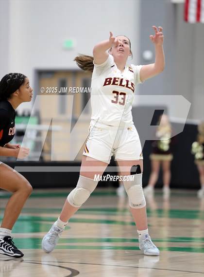 Thumbnail 1 in Bells vs. Commerce (UIL 3A D2 Bi-District Basketball Playoff) photogallery.