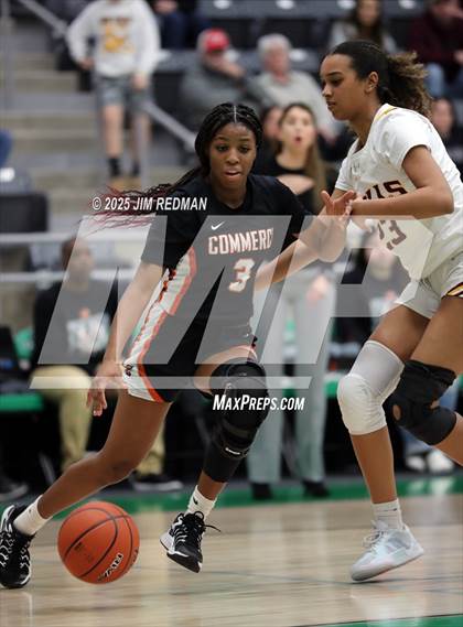 Thumbnail 1 in Bells vs. Commerce (UIL 3A D2 Bi-District Basketball Playoff) photogallery.