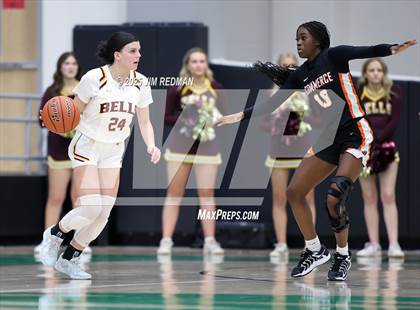 Thumbnail 2 in Bells vs. Commerce (UIL 3A D2 Bi-District Basketball Playoff) photogallery.