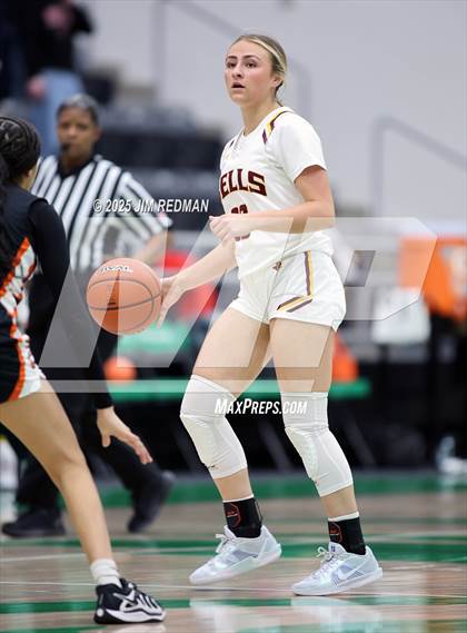 Thumbnail 3 in Bells vs. Commerce (UIL 3A D2 Bi-District Basketball Playoff) photogallery.