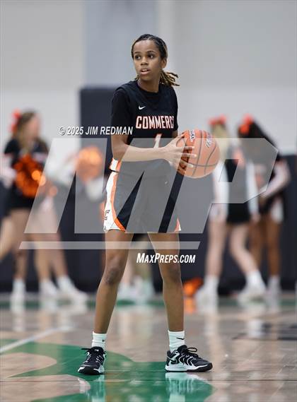 Thumbnail 1 in Bells vs. Commerce (UIL 3A D2 Bi-District Basketball Playoff) photogallery.