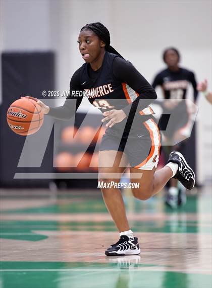 Thumbnail 1 in Bells vs. Commerce (UIL 3A D2 Bi-District Basketball Playoff) photogallery.