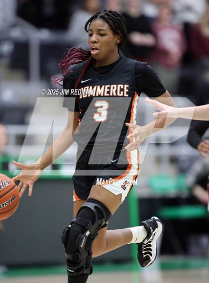 Thumbnail 1 in Bells vs. Commerce (UIL 3A D2 Bi-District Basketball Playoff) photogallery.