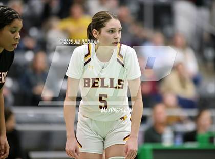 Thumbnail 3 in Bells vs. Commerce (UIL 3A D2 Bi-District Basketball Playoff) photogallery.