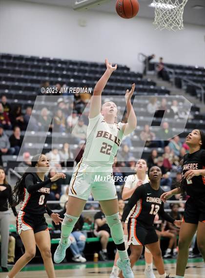 Thumbnail 3 in Bells vs. Commerce (UIL 3A D2 Bi-District Basketball Playoff) photogallery.