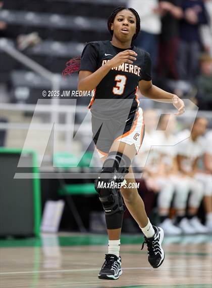 Thumbnail 1 in Bells vs. Commerce (UIL 3A D2 Bi-District Basketball Playoff) photogallery.