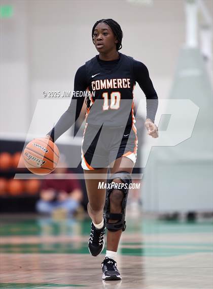 Thumbnail 3 in Bells vs. Commerce (UIL 3A D2 Bi-District Basketball Playoff) photogallery.