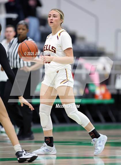 Thumbnail 2 in Bells vs. Commerce (UIL 3A D2 Bi-District Basketball Playoff) photogallery.