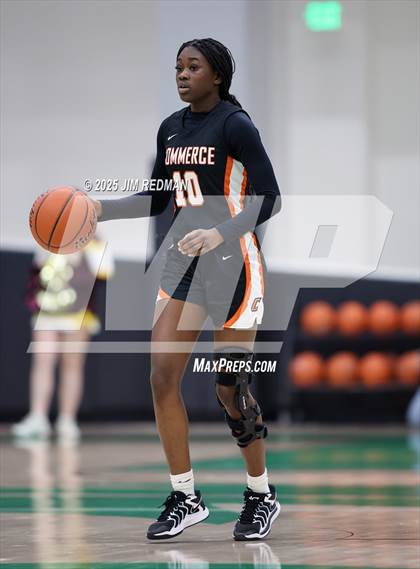 Thumbnail 3 in Bells vs. Commerce (UIL 3A D2 Bi-District Basketball Playoff) photogallery.