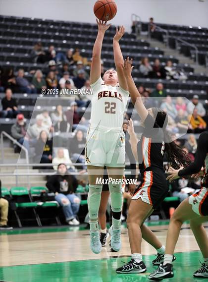 Thumbnail 3 in Bells vs. Commerce (UIL 3A D2 Bi-District Basketball Playoff) photogallery.