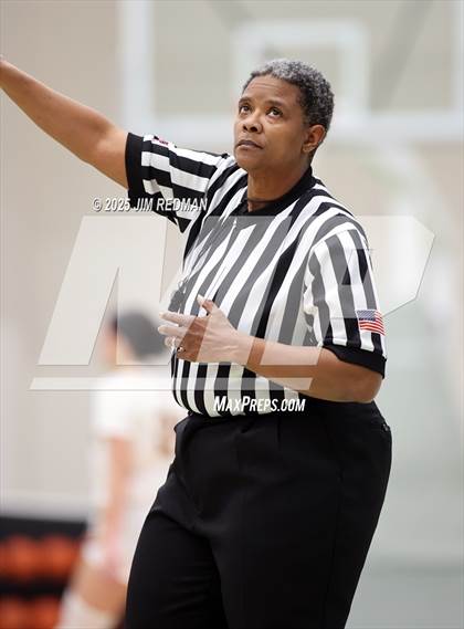 Thumbnail 2 in Bells vs. Commerce (UIL 3A D2 Bi-District Basketball Playoff) photogallery.