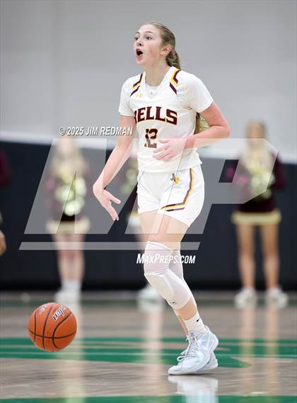Thumbnail 2 in Bells vs. Commerce (UIL 3A D2 Bi-District Basketball Playoff) photogallery.