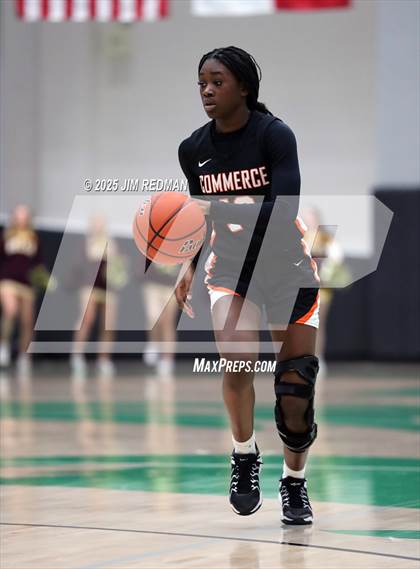 Thumbnail 3 in Bells vs. Commerce (UIL 3A D2 Bi-District Basketball Playoff) photogallery.