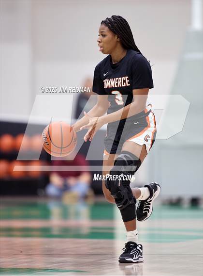 Thumbnail 3 in Bells vs. Commerce (UIL 3A D2 Bi-District Basketball Playoff) photogallery.