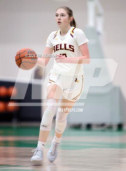 Thumbnail 3 in Bells vs. Commerce (UIL 3A D2 Bi-District Basketball Playoff) photogallery.